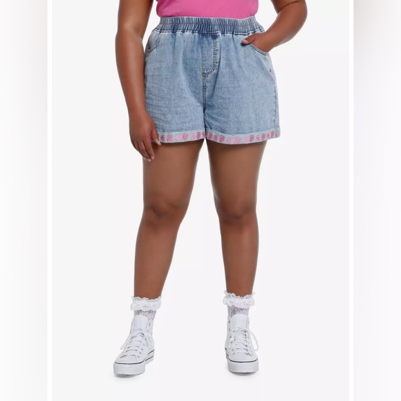 Sweet Society Strawberry Embroidered Mom Shorts - Size S - Picture 3 of 4